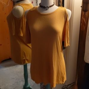 Cold shoulder top